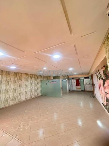 BUREAU À VENDRE OU À LOUER À BELVÉDÈRE