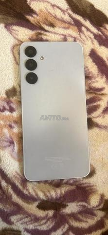 Samsung A16 écran rayé mais tout fonctionne - 2