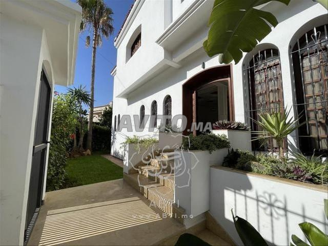 VILLA À DOUBLE USAGE À VENDRE sur Bd ALHOUR