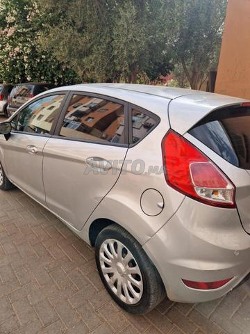 Je mets en vente voiture Ford - 2