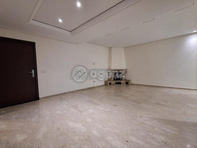 CMN-AN-2005 - Appartement à louer à Anfa
