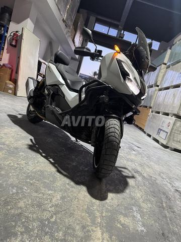 HONDA ADV 350 2026 très bon blanc noir - 2