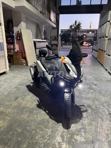 HONDA ADV 350 2026 très bon blanc noir