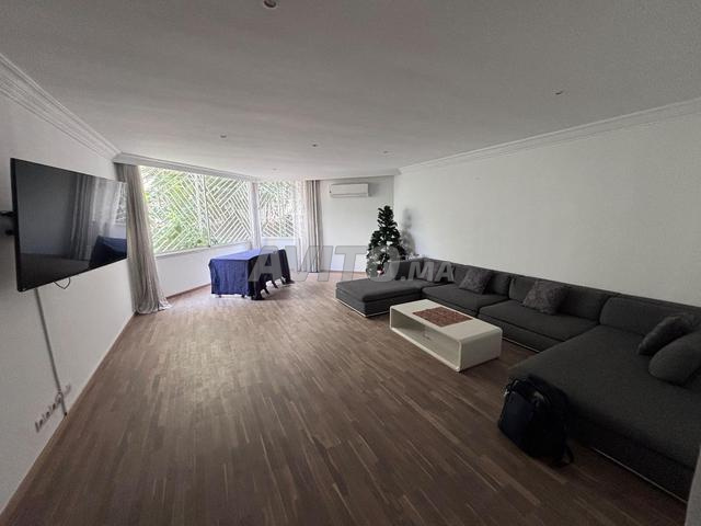 Apparemment à vendre