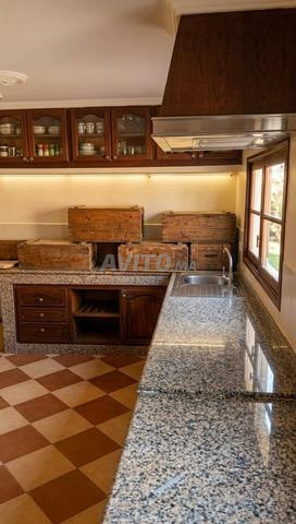 Maison titrée libre à vendre dans un quartier calme