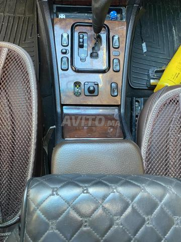 Mercedes-Benz 220 Diesel Automatique 1999 à Tanger - 2