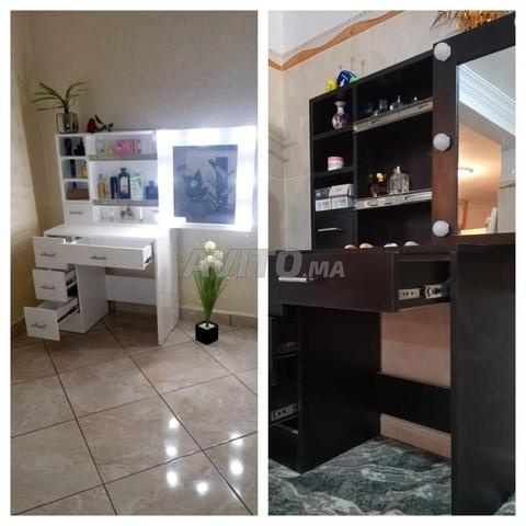 Coiffeuse en bois pour closet - 2