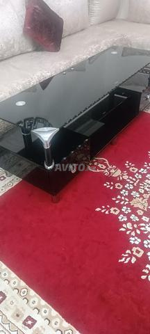 طاولة تلفاز بحالة جيدة جداً في تمارة - 2