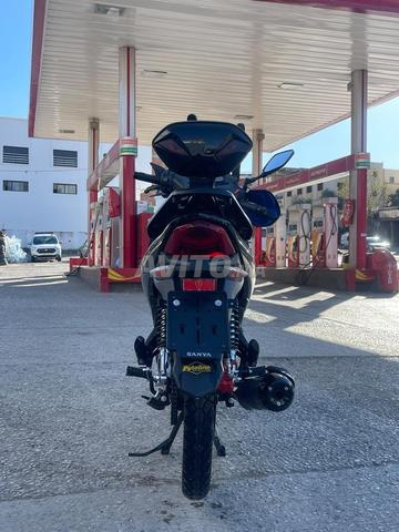 Moto encore neuve, qui la veut bienvenue - 2