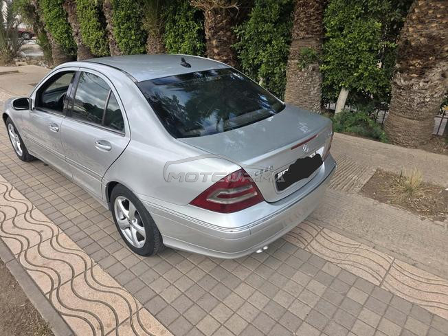 Mercedes-Benz 220 Diesel Automatique 2004 à Nador