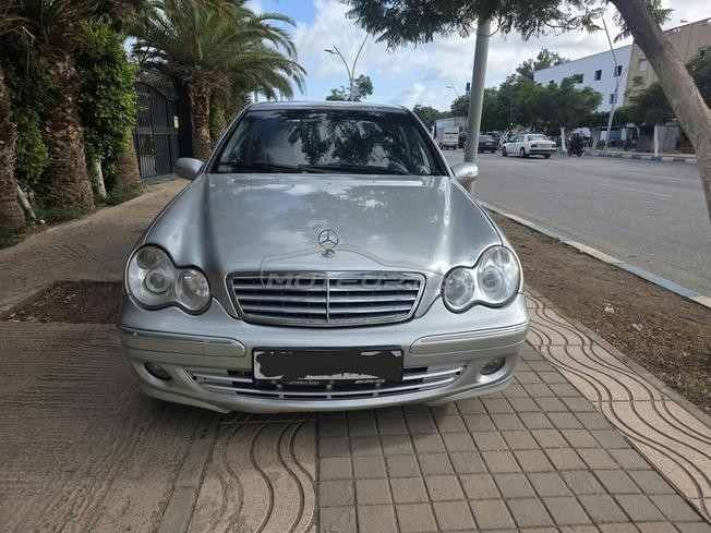 Mercedes-Benz 220 Diesel Automatique 2004 à Nador