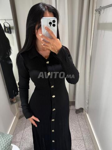 Robe en maille douce avec bouton doré - 2