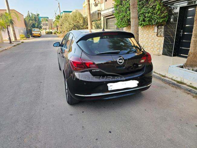 Opel Astra Diesel Manuelle 2015 à Agadir