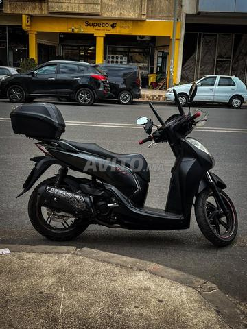 هوندا SH 300i - 2