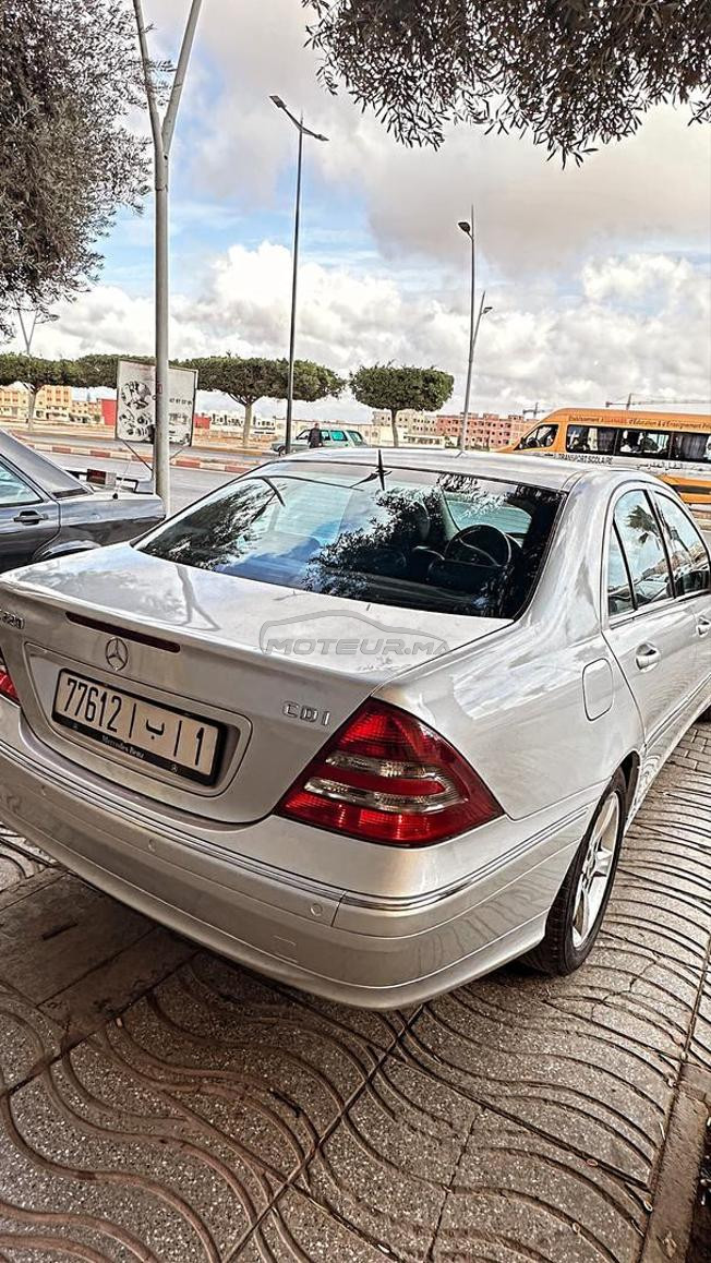 Mercedes-Benz 220 Diesel Automatique 2006 à Nador
