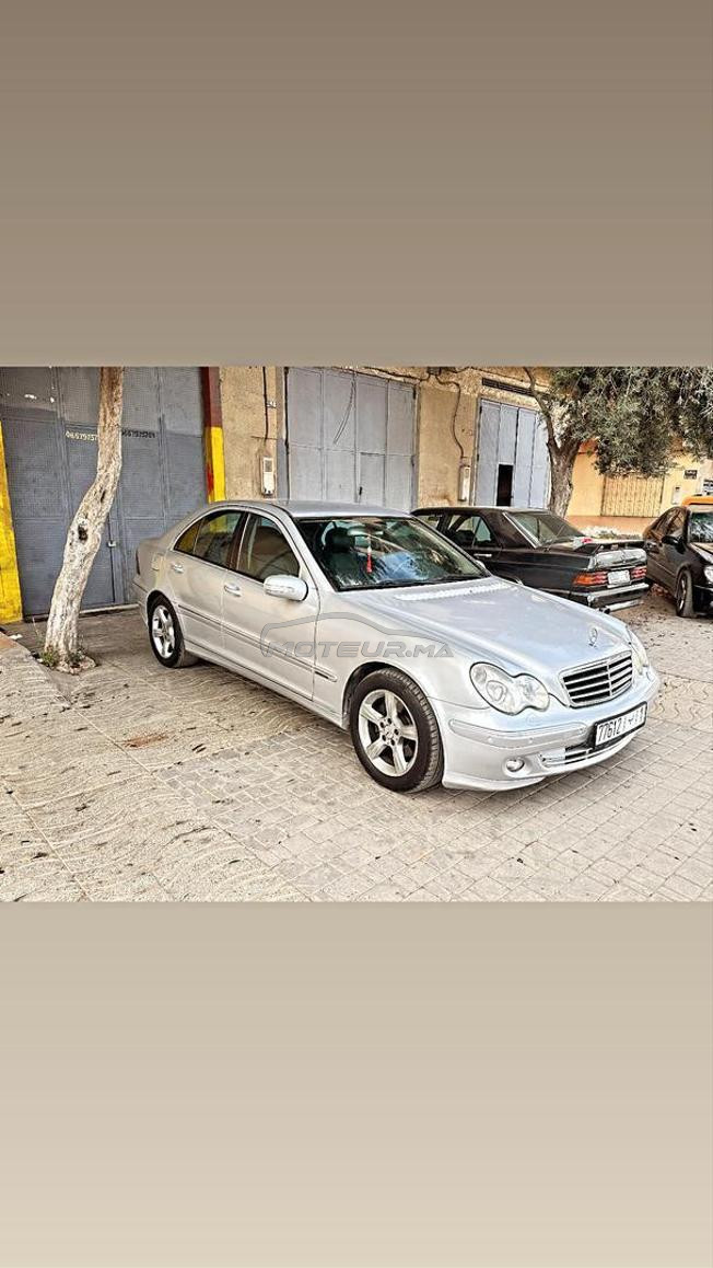 Mercedes-Benz 220 Diesel Automatique 2006 à Nador