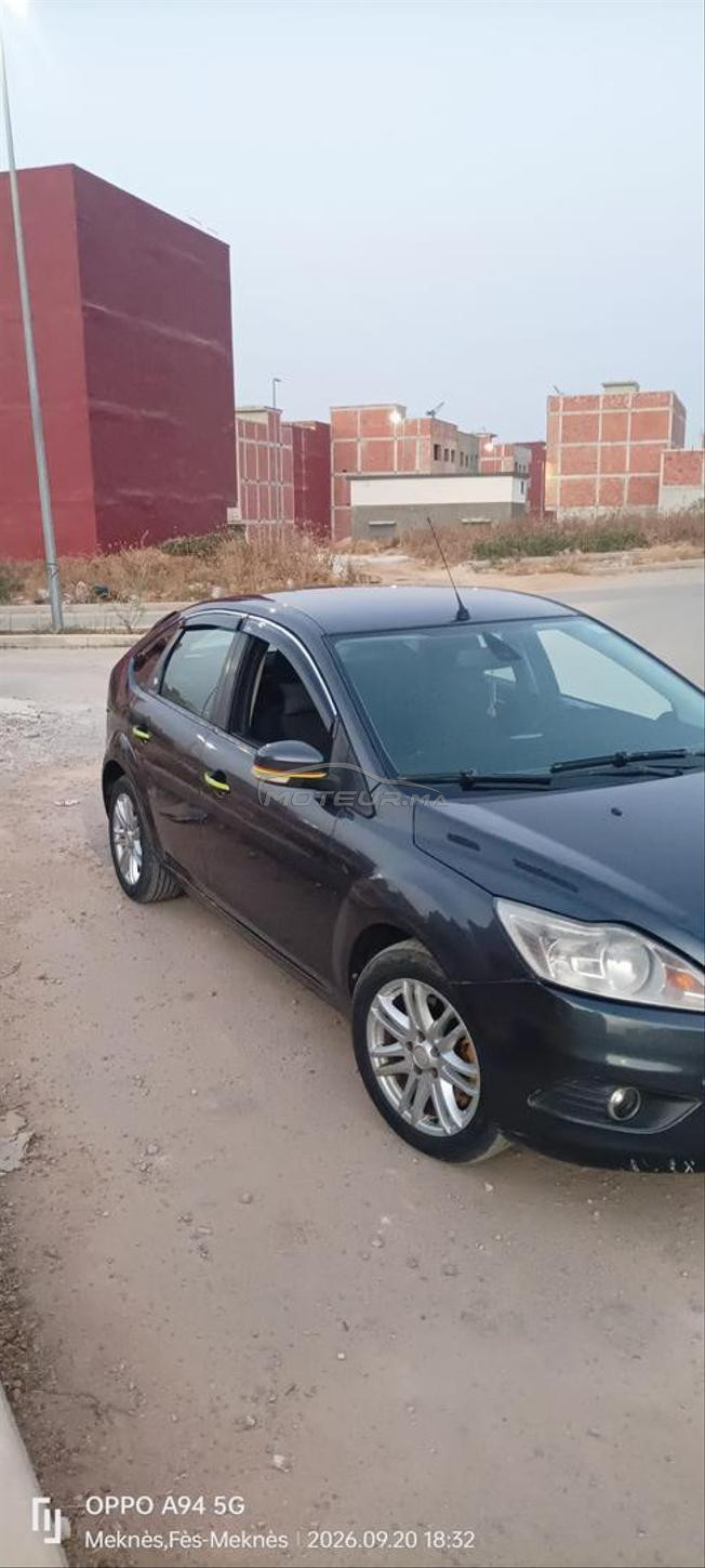 je met ma ford focus à vendre 
