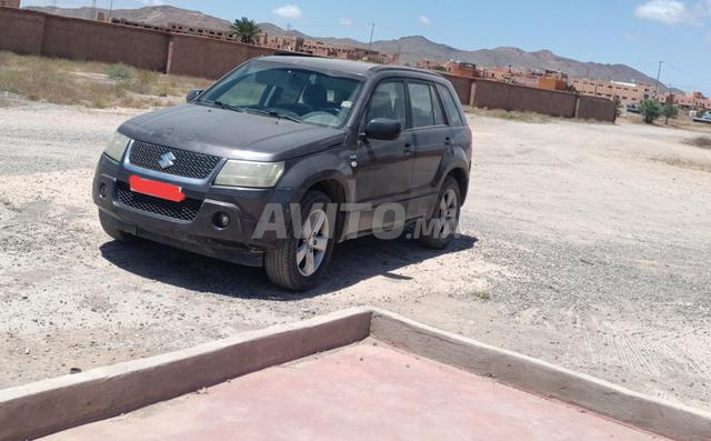 Suzuki Grand Vitara 4*4. 700 dh de taxe