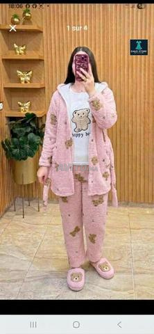 Pyjama 3 pièces avec peignoir ✨️🩰 Prix choc 🤫🔥