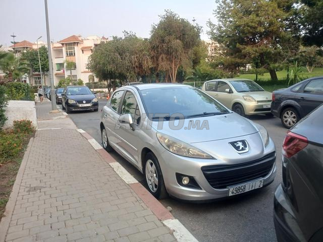 Peugeot 207 modèle 2013 très bon état Fès - 2
