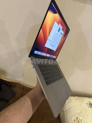 MacBook Pro Touchbar 2017 15 pouces - 2