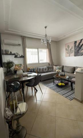 Bel appartement lumineux bien situé.