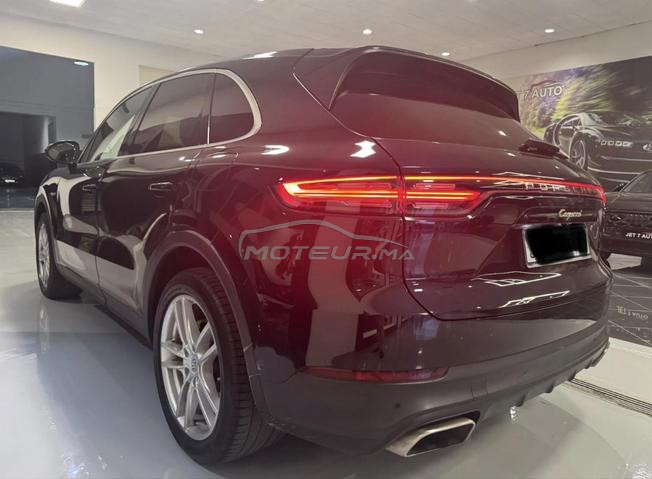 Porsche Cayenne hybride 2020 en excellent état 