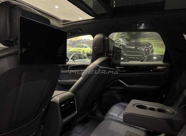 Porsche Cayenne hybride 2020 en excellent état 