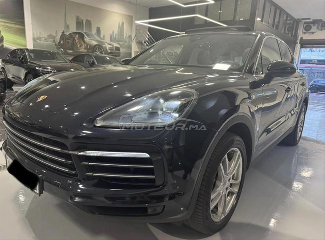 Porsche Cayenne hybride 2020 en excellent état 