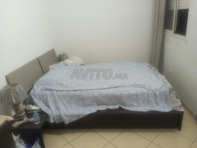 Chambre à coucher, coiffeuse et Mario