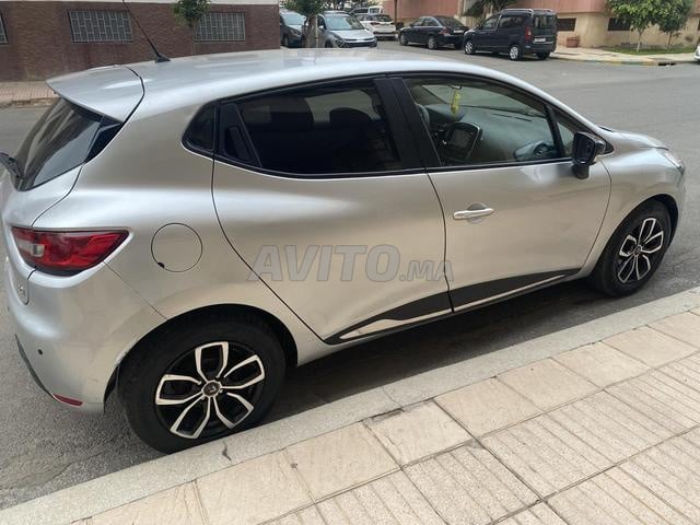 Renault Clio Diesel Manuelle 2017 à Kénitra - 2