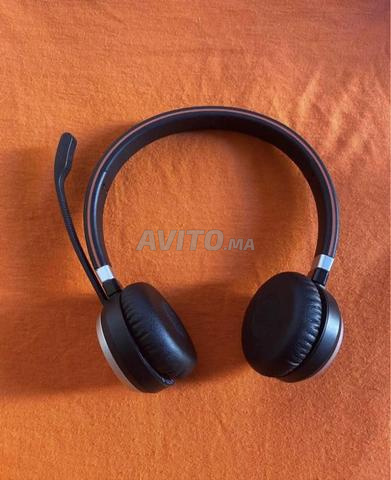 Casque neuf fonctionnant via Bluetooth ou câble USB