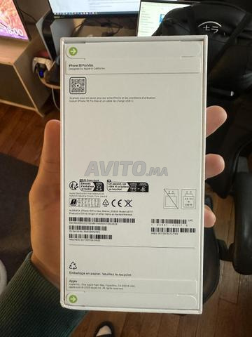 iPhone 18 Pro Max - Neuf - Avec facture - 2