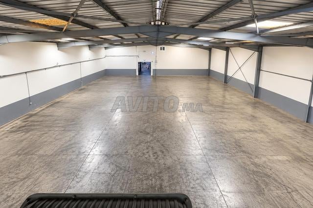 À louer local industriel 850 m² Z.I Bouskoura