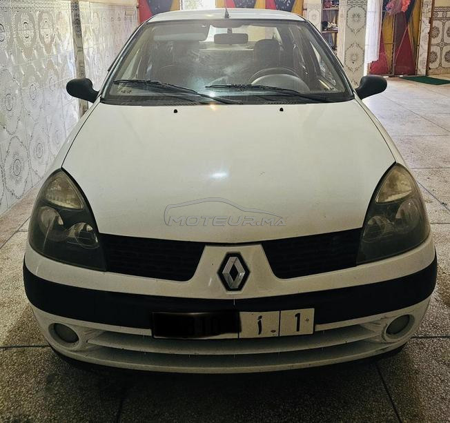 Renault Clio Essence Manuelle 2002 à Oujda