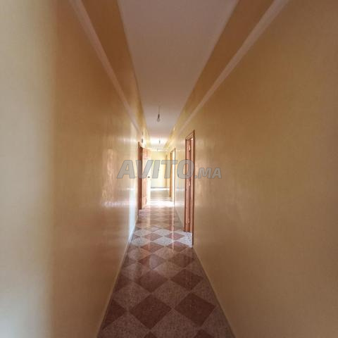 Appartement 93 m² 3 chambres ascenseur balcon syndic sur rue - 2
