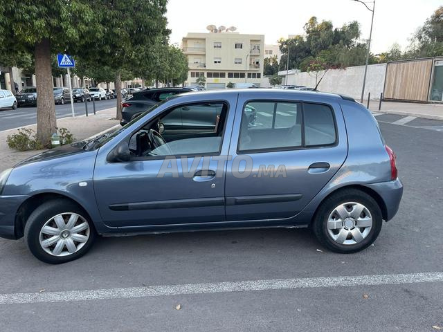 Renault Clio Campus Essence Manuelle 2011 à Agadir - 2