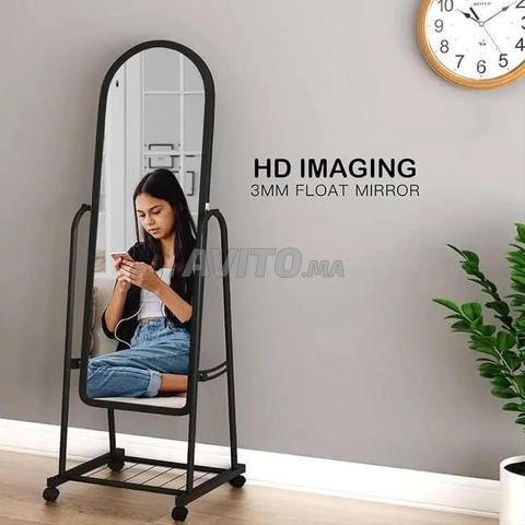 Miroir sur pied mobile pleine longueur avec étagère inférieure - 2