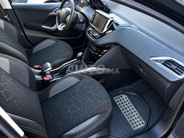 Peugeot 2008 Diesel 2018 première main - 2