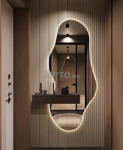 Miroir avec cadre en polystyrène - 2