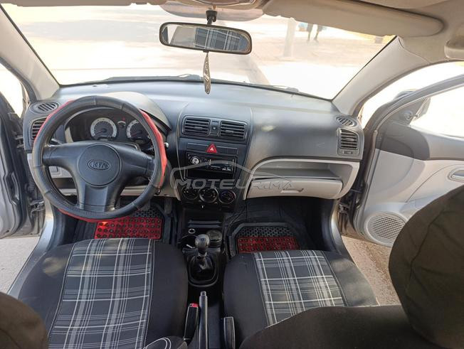 kia Picanto modéle 2011 en bon état.