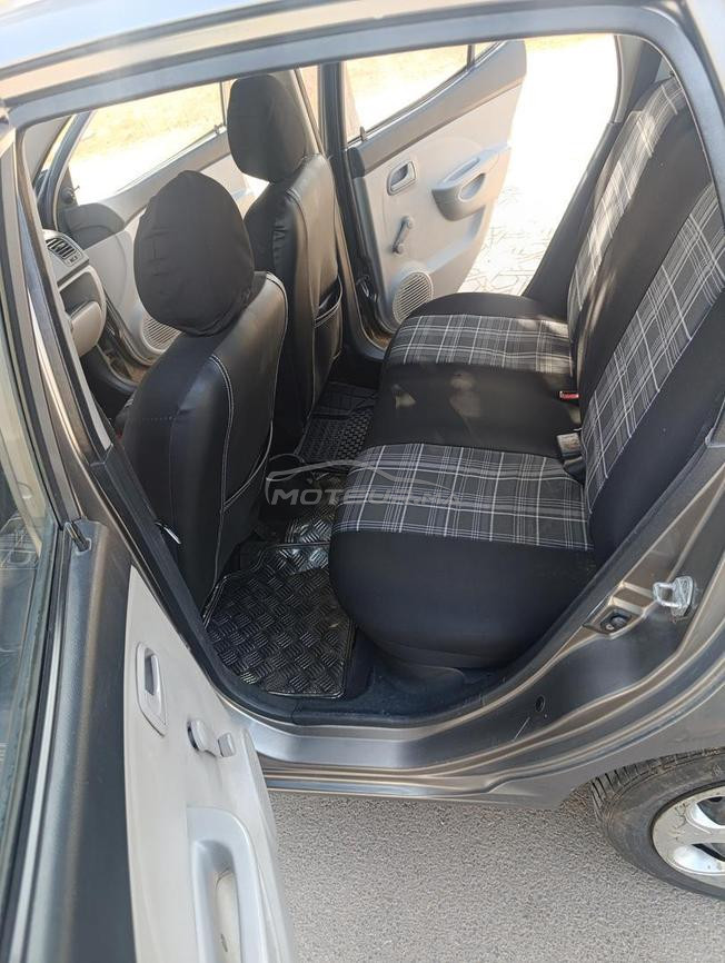 kia Picanto modéle 2011 en bon état.