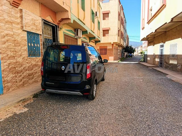Renault Express Diesel Manuelle 2024 à Oujda - 2