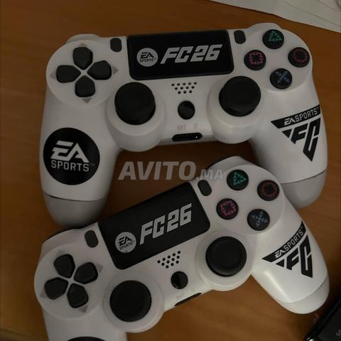 PS4 Pro bon état prix raisonnable avec 2 manettes - 2