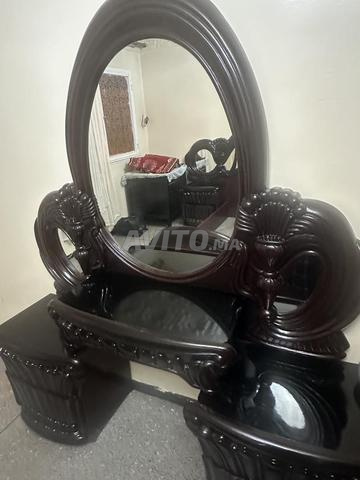 سرير مع طاولة زينة - 2