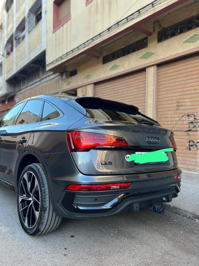 سيارة بحلة جيدة كولشي جديد ونقي استعمال ممتاز 