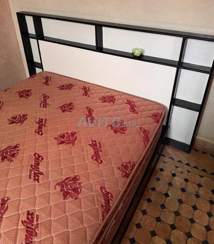 Lit et matelas 2 personnes prix négociable - 2