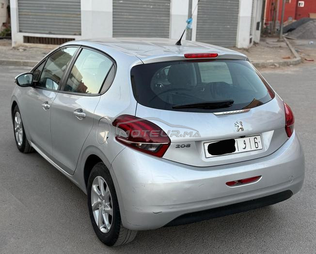 PEUGEOT 208 1er 2019 Km 87000 aucune retouche 