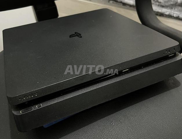 Playstation 4 slim