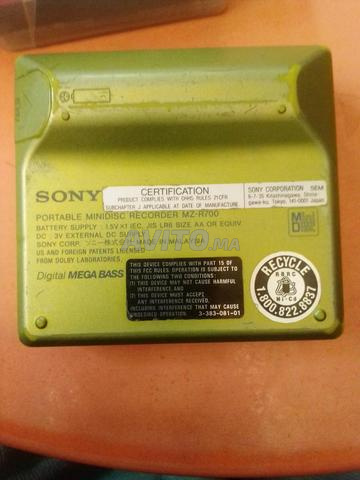 Sony walkman MZ-R700. Tokyo Japon - 2